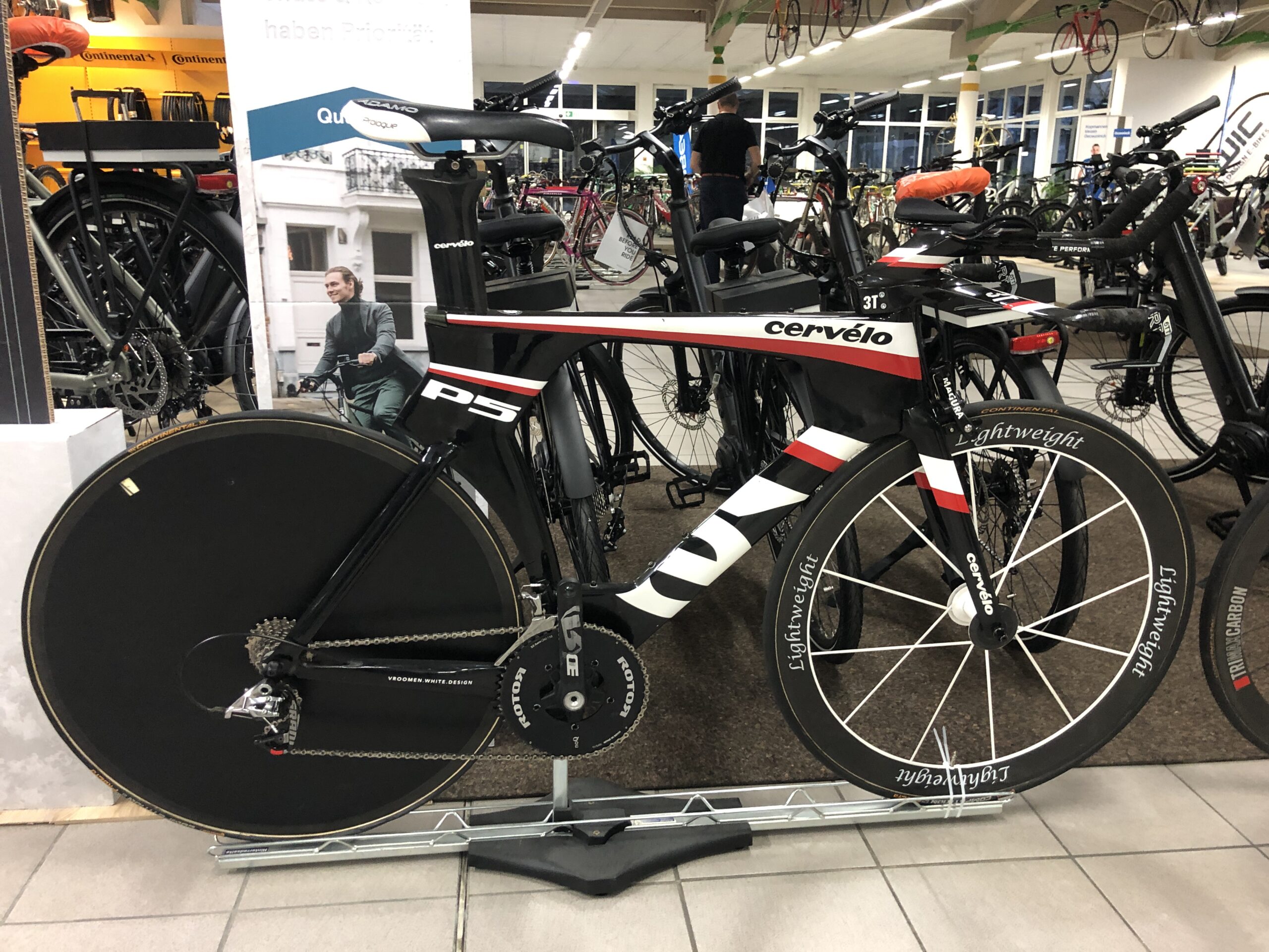 Thai Do - Fahrradmuseum Hüttlingen - 1948er Bianchi mit 1. Campagnolo-Schaltung - Das Rennrad für Jürgen Hauber Ironman 2022